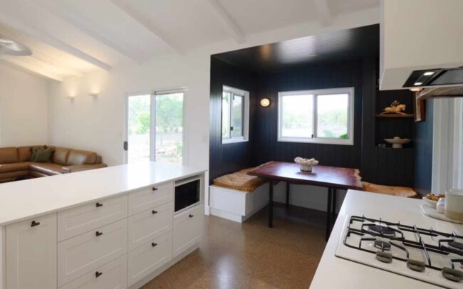 Cocina Moderna – Espacio Funcional y Luminoso
